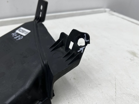 Kanał powietrza Audi A4 B9 15-24r. lewa przednia kierownica zderzaka 8w0121763l