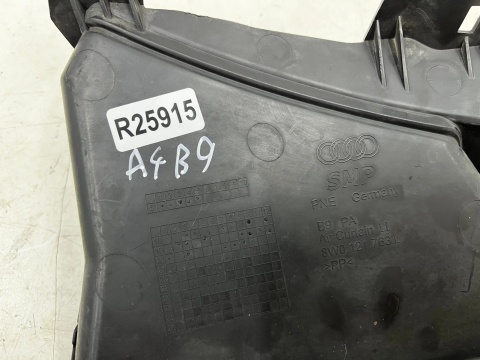 Kanał powietrza Audi A4 B9 15-24r. lewa przednia kierownica zderzaka 8w0121763l