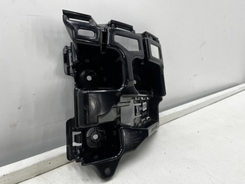 Ślizg Skoda Enyaq iV 20r.- prawe tylne mocowanie zderzaka prowadnica prawy tył 5lg807394c