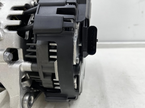 Alternator Citroen C3 C4 C5 Peugeot 2008 3008 5008 208 408 Corsa Astra Mokka 23r.- NOWY oryginalny 1.2 Hybrid 9865403280