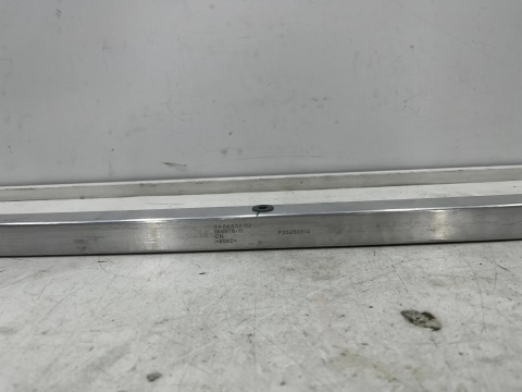 Belka zderzaka BMW X1 U12 X2 U10 23r. NOWE przednie dolne wzmocnienie pasa chłodnic przód oryginalne 5A64A32