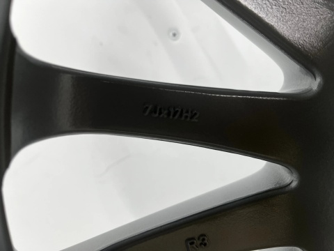 Felga aluminiowa Honda Nissan Hyundai Kia Mitsubishi NOWA felga r17 cali Radius R3 7jx17 ET40 4x114,3 CB 68 pojedyncza R3.77040I
