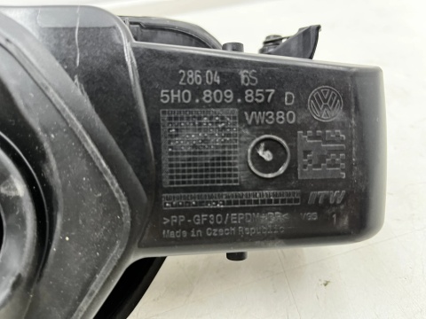 Klapka wlewu paliwa VW Golf 8 VIII 19r.- nowa oryginalna 5h0809857d