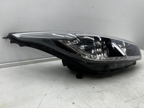 Lampa reflektor Kia Ceed II 2 Proceed 2 II 12-18r. prawa przednia soczewka
