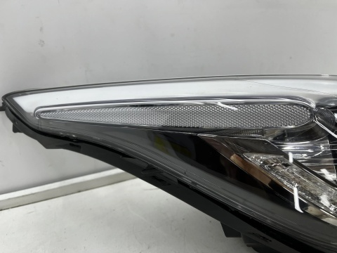 Lampa reflektor Kia Ceed II 2 Proceed 2 II 12-18r. prawa przednia soczewka