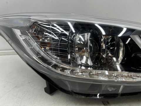 Lampa reflektor Kia Ceed II 2 Proceed 2 II 12-18r. prawa przednia soczewka