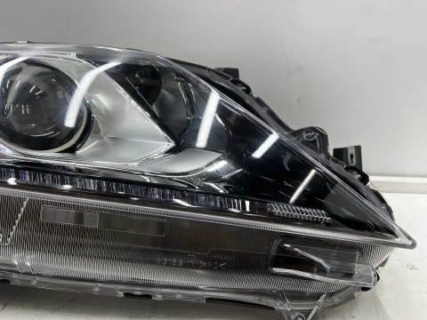 Lampa reflektor Mitsubishi Eclipse Cross 17-20r. PRAWA przednia LED + soczewka Europa 9 pin prawy przód