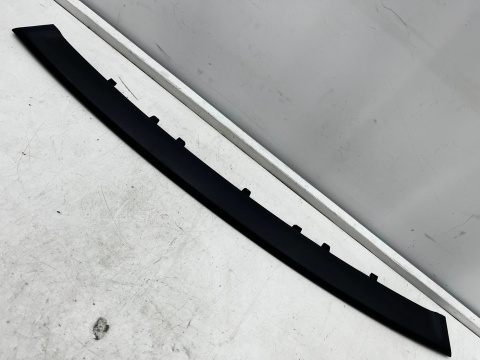 Listwa Porsche Cayenne 2 II 10-17r. przednia listwa zderzaka dokładka ozdobna 7p5807973