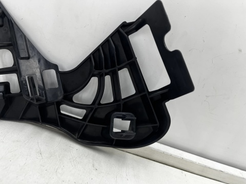 Ślizg BMW G30 G31 przedlift 17-20r. prawe przednie mocowanie zderzaka błotnika wspornik prawy przód 7385348