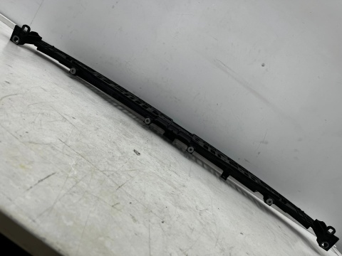 Belka zderzaka Porsche Cayenne III 9y 17r.- przednie GÓRNE wzmocnienie pasa przedniego poprzeczka chłodnic 9y0805241e