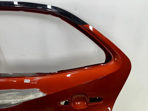 Drzwi Toyota Yaris Cross XP210 20r.- lewe tylne lewy tył