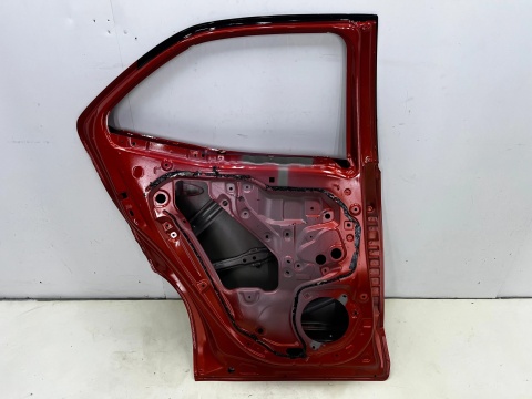 Drzwi Toyota Yaris Cross XP210 20r.- lewe tylne lewy tył