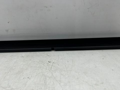 Listwa Mazda 2 DJ 14r.- lewa przednia uszczelka drzwi zewnętrzna szyby zgarniająca da6c-50-650b