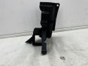 Pas przedni Mercedes w213 16-20r. prawe przednie wzmocnienie wspornik pasa przedniego a2136206400
