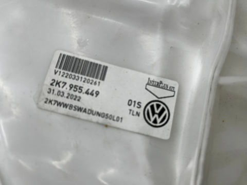 Zbiorniczek spryskiwaczy VW Caddy 4 IV Ford Connect MK3 20r.- zbiornik bez pompki 2k7955453