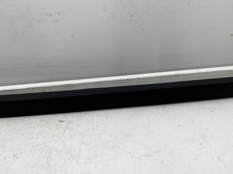 Uszczelka BMW 4 G26 Gran Coupe 21r.- lewa przednia guma szyby czołowej przedniej lewy przód 51137933087