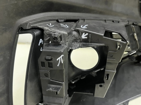 Zderzak przedni Audi A4 B9 19r.- Lift przód 4XPDC spryski 8W0807437AH