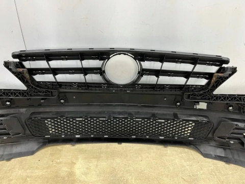 Zderzak przedni Mercedes W204 C-Klasa 07-11r. Przedlift przód 6XPDC