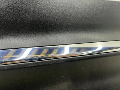 Listwa Mercedes GLB x247 19r.- prawa przednia dolna nakładka drzwi bocznych CHROM strukturalna prawy przód a2477274900