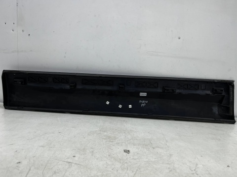 Listwa Seat Ateca 16-26r. prawa przednia dolna nakładka drzwi bocznych strukturalna prawy przód 575854940f