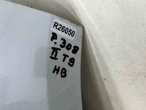 Zderzak tylny Peugeot 308 T9 2 II 13-21r tył HB Hatchback 4XPDC 9677960477