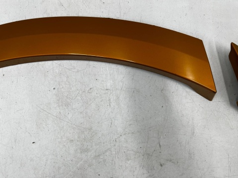 Listwa Audi Q8 4m 18r.- prawa tylna nakładka zderzaka i drzwi rant błotnika tylnego 4m8854818 4m8854820