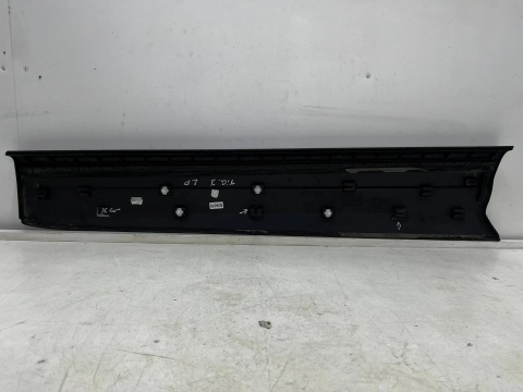 Listwa VW Tiguan I 5n0 07-16r. lewa przednia dolna nakładka drzwi bocznych lewy przód 5n0854939a