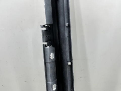 Nakładka progu Toyota Yaris 4 IV XP21 Mazda 2 Hybrid 20r.- lewa listwa próg lewy zewnętrzny 75860-k0080