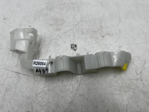 Ślizg Audi A4 B9 8w lift 19-24r. prawe przednie mocowanie uchwyt zderzaka prawy przód 8w0807284e