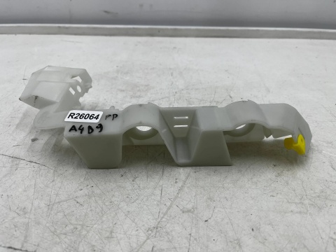 Ślizg Audi A4 B9 8w lift 19-24r. prawe przednie mocowanie uchwyt zderzaka prawy przód 8w0807284e