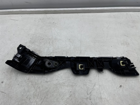 Ślizg Mazda 3 IV BP 19r.- tylne prawe mocowanie zderzaka wspornik uchwyt BCKN502H1