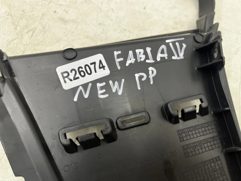 Kanał powietrza Skoda Fabia 4 IV 21r.- prawa przednia kierownica zderzaka 6va121764