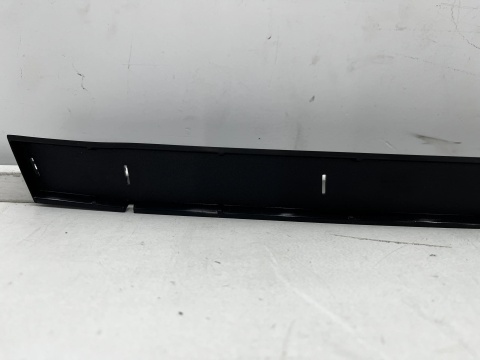 Listwa Audi A6 C7 Lift 14-18r. NOWA przednia środkowa listwa atrapy zderzaka wewnętrzna maskownica 4c0807087a