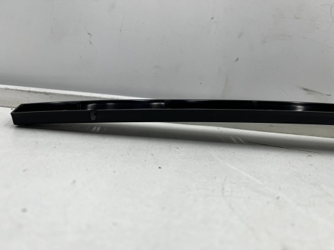 Listwa Audi A6 C7 Lift 14-18r. NOWA przednia środkowa listwa atrapy zderzaka wewnętrzna maskownica 4c0807087a