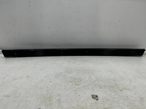 Listwa Audi A6 C7 Lift 14-18r. NOWA przednia środkowa listwa atrapy zderzaka wewnętrzna maskownica 4c0807087a