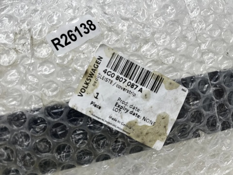 Listwa Audi A6 C7 Lift 14-18r. NOWA przednia środkowa listwa atrapy zderzaka wewnętrzna maskownica 4c0807087a