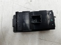 Przełącznik Opel Insignia A 08-17r. Lewy przód panel sterowania podnoszenia szyb EU 13301743
