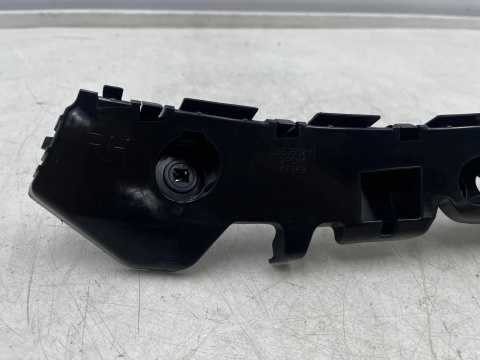 Ślizg Mazda 2 III DL DJ 14r.- prawe tylne mocowanie wspornik uchwyt zderzaka db5j502h1