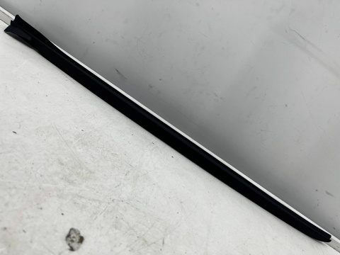 Uszczelka BMW 3 G20 G21 18r.- lewa przednia guma szyby czołowej przedniej lewy przód 51317427873