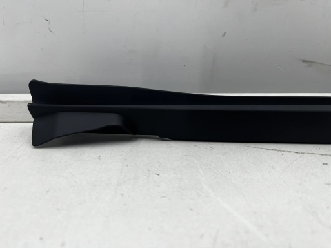 Uszczelka BMW 3 G20 G21 18r.- lewa przednia guma szyby czołowej przedniej lewy przód 51317427873