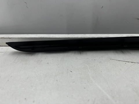 Uszczelka BMW 3 G20 G21 18r.- lewa przednia guma szyby czołowej przedniej lewy przód 51317427873
