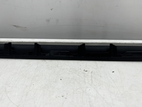 Uszczelka BMW 3 G20 G21 18r.- lewa przednia guma szyby czołowej przedniej lewy przód 51317427873