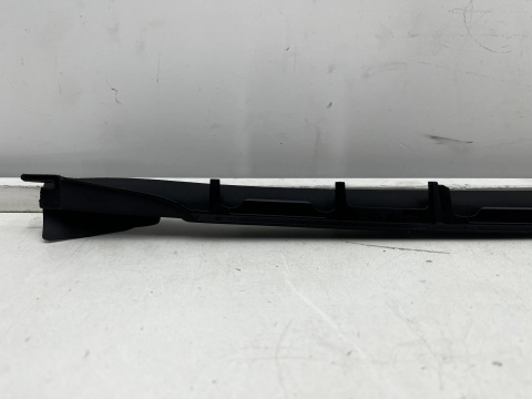 Uszczelka BMW 3 G20 G21 18r.- prawa przednia guma szyby czołowej przedniej prawy przód 51317427874