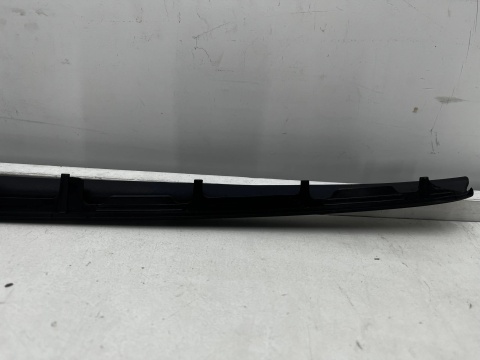 Uszczelka BMW 3 G20 G21 18r.- prawa przednia guma szyby czołowej przedniej prawy przód 51317427874