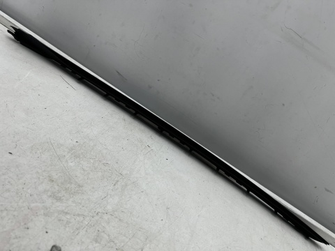 Uszczelka BMW 4 G26 Gran Coupe 21r.- prawa przednia guma szyby czołowej przedniej prawy przód 51137933088