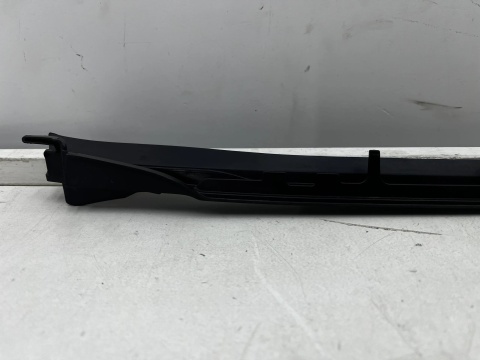 Uszczelka BMW 4 G26 Gran Coupe 21r.- prawa przednia guma szyby czołowej przedniej prawy przód 51137933088