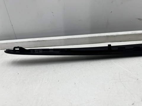 Uszczelka BMW M4 G83 Cabrio 21r.- lewa przednia guma szyby czołowej przedniej lewy przód 51138494507