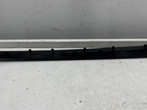 Uszczelka BMW M4 G83 Cabrio 21r.- lewa przednia guma szyby czołowej przedniej lewy przód 51138494507