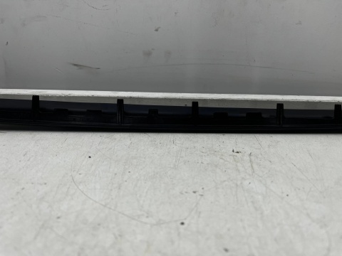 Uszczelka BMW M4 G83 Cabrio 21r.- prawa przednia guma szyby czołowej przedniej prawy przód 51138494508