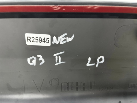 Listwa Audi Q3 II 83a 18r.- lewa przednia dolna nakładka drzwi bocznych strukturalna lewy przód 83a853959